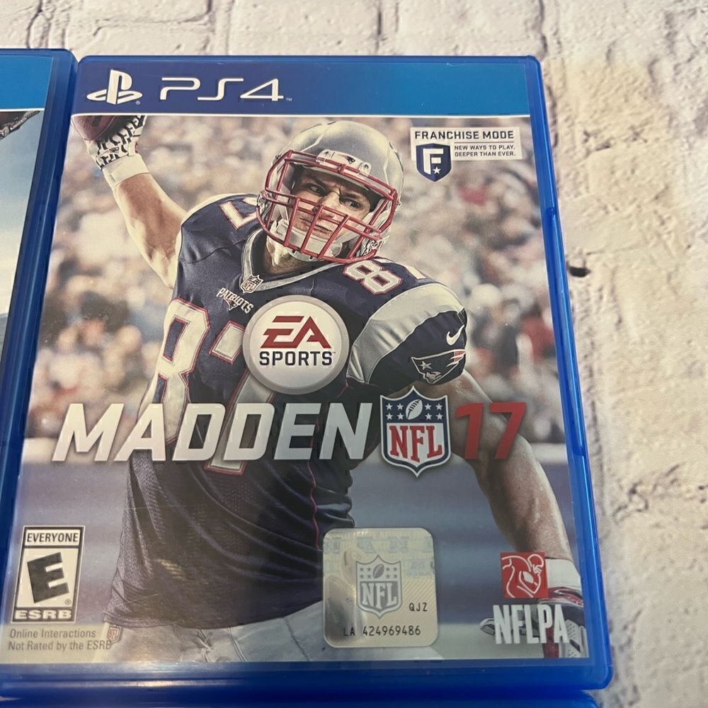 PS4 Madden NFL Game Bundle - Picture 3 of 11